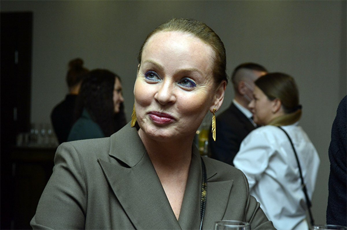    Актриса Жанна Эппле подала в суд документы на банкротство