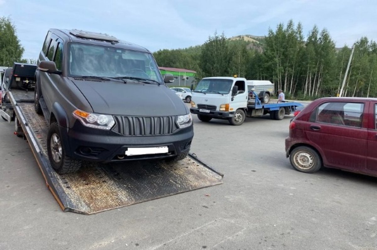   Пьяную жительницу Челябинска поймали за рулём УАЗа с прицепом