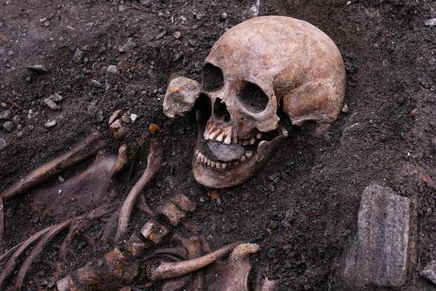 Народный обычай - погребение. (Photo: NIKU)