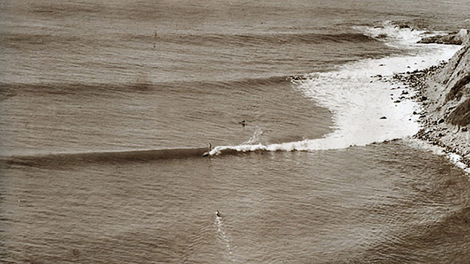 © 2017 - The Encyclopedia of Surfing