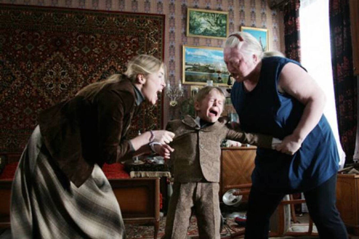 Фото: Кадр из фильма "Похороните меня за плинтусом"