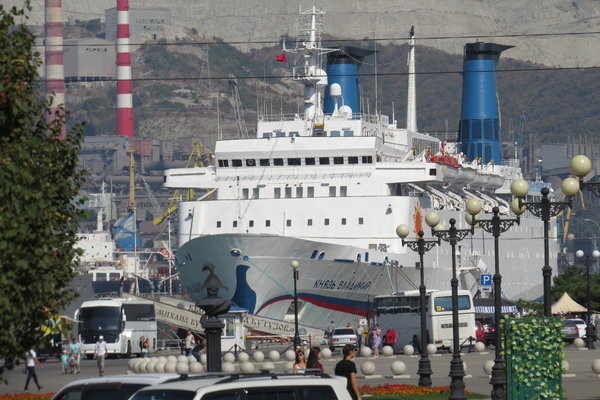 Т/х "Князь Владимир" в Новороссийске