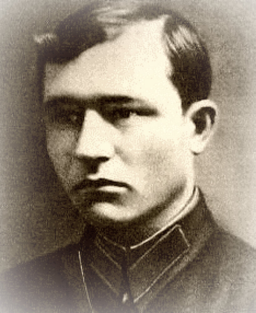 Кижеватов Андрей Митрофанович — начальник 9-й пограничной заставы 17-го Брестского пограничного отряда войск Народного Комиссариата внутренних дел (НКВД) СССР, лейтенант.