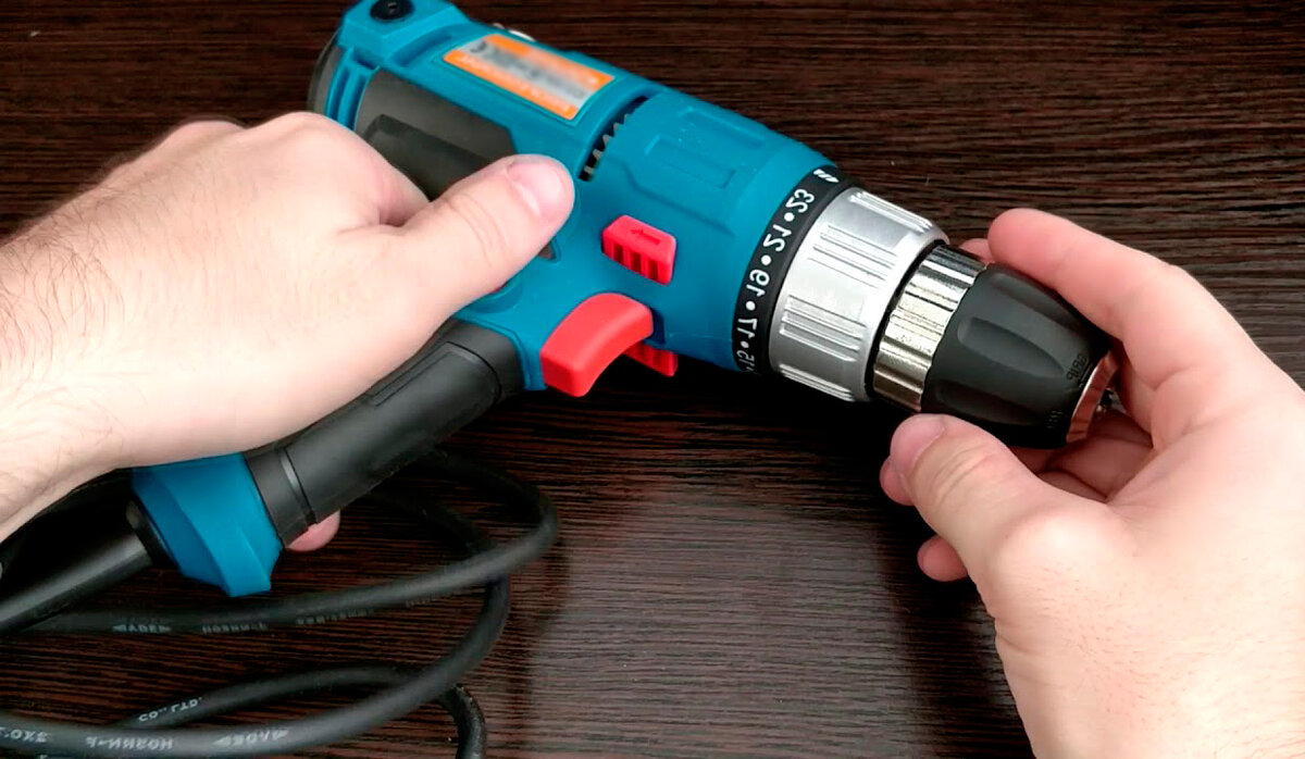 Шуруповерт бытовой-домашний.