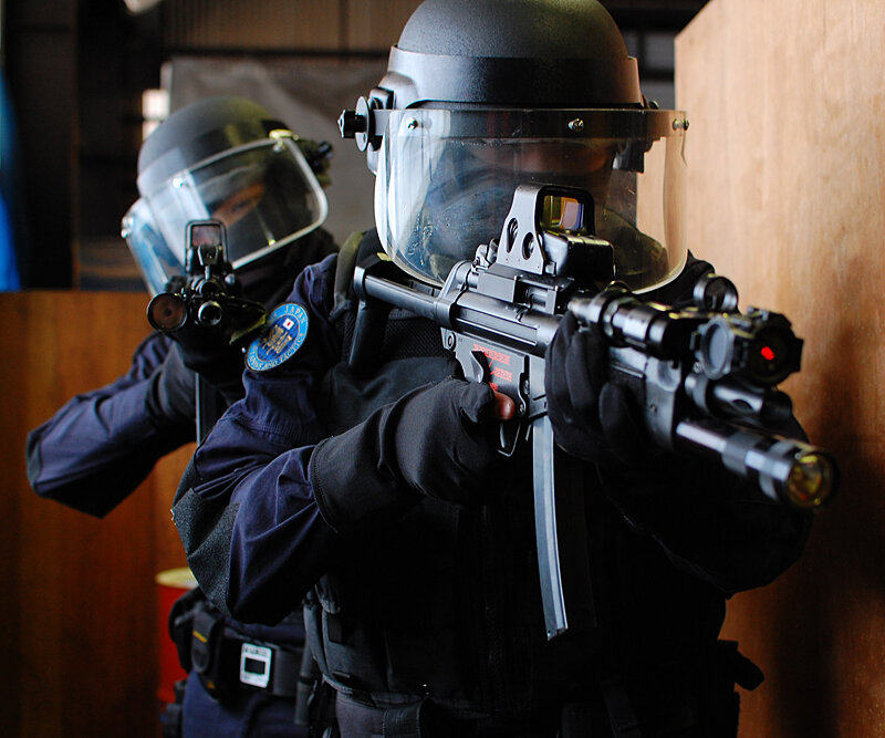 Спецназ 5. HK mp5 SWAT. GIGN mp5. HK mp5k спецназ. Спецназ SAS mp5.