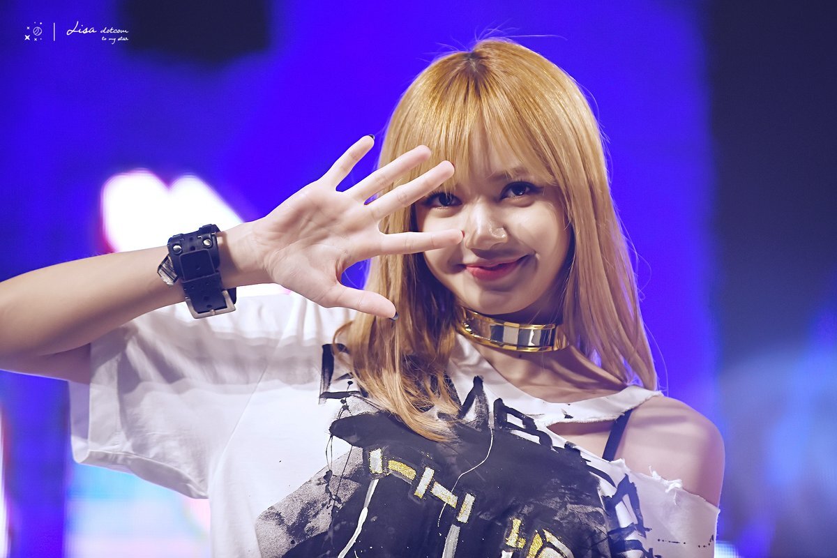 Lisa (Лалиса Манобан, Лиса) 