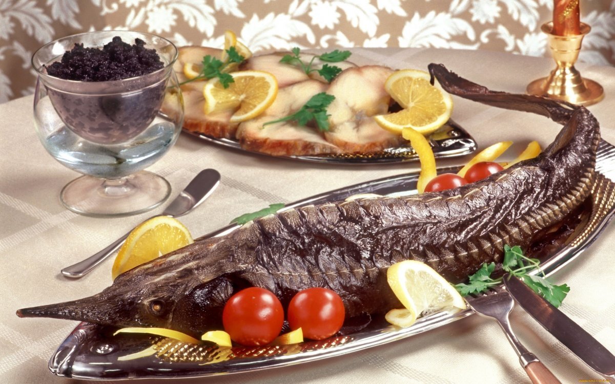 Печеная стерлядь на новогоднем столе