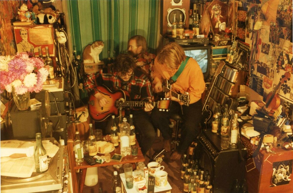 Работа кипит в "ГрОб Рекордс"