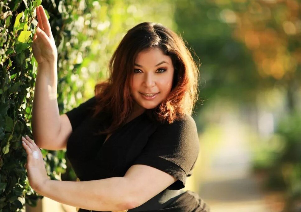 Большая грудь, пышное тело указывают на здоровье и способность к продолжению рода.