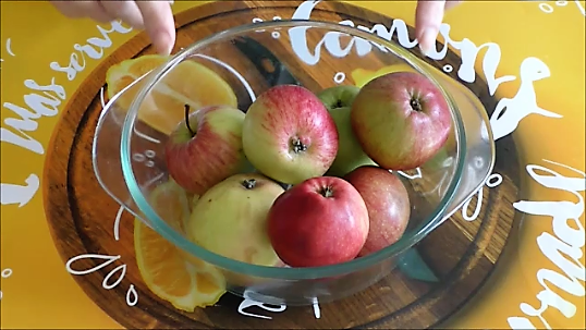 Драники из яблок на завтрак с минимальным количеством муки