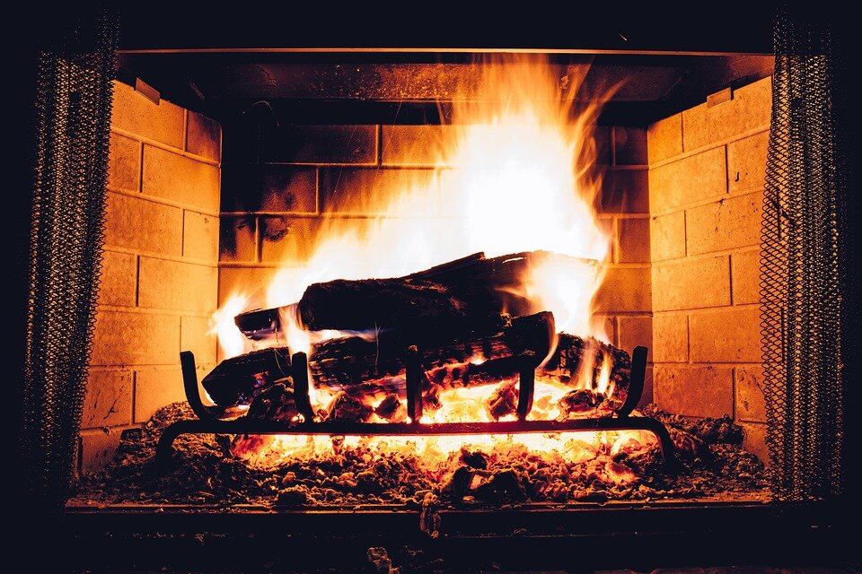 https://cdn.pixabay.com/photo/2017/03/27/13/33/blaze-2178749_960_720.jpg