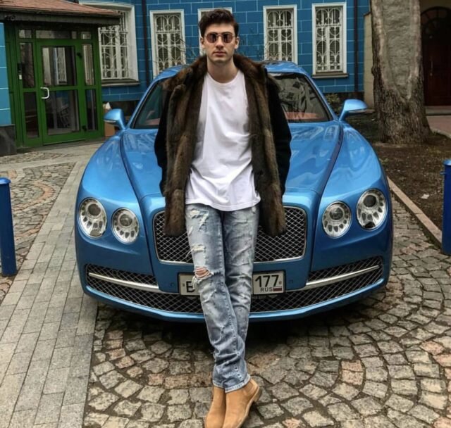 ВСЕ СЛАЙДЫPrevious     1/ 3NextСЕРГЕЙ САРКИСОВ