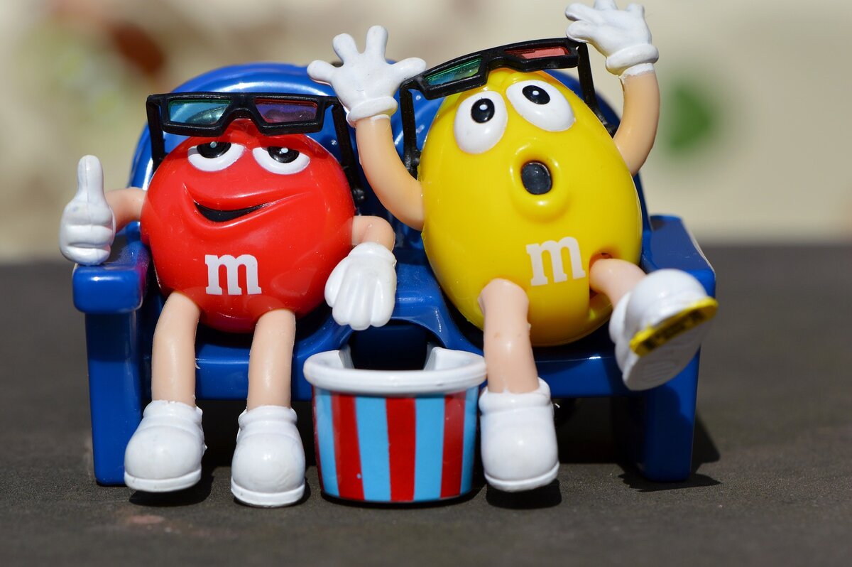 M d is. М&M. M&M. M&MS крутые. Картинки m m's