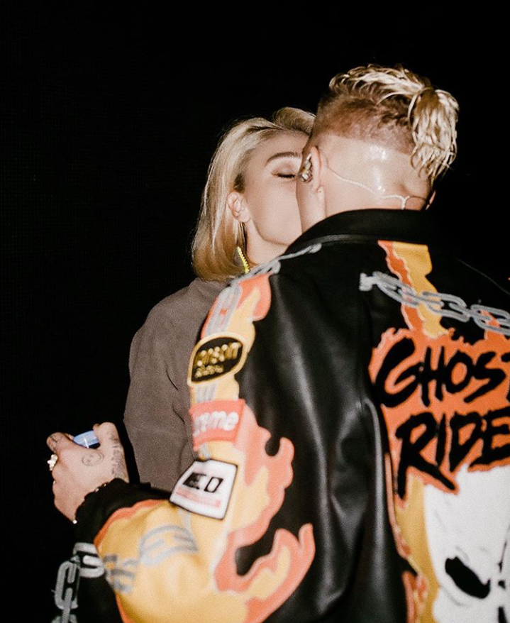 Фото взято с Instagram @nastyaivleeva