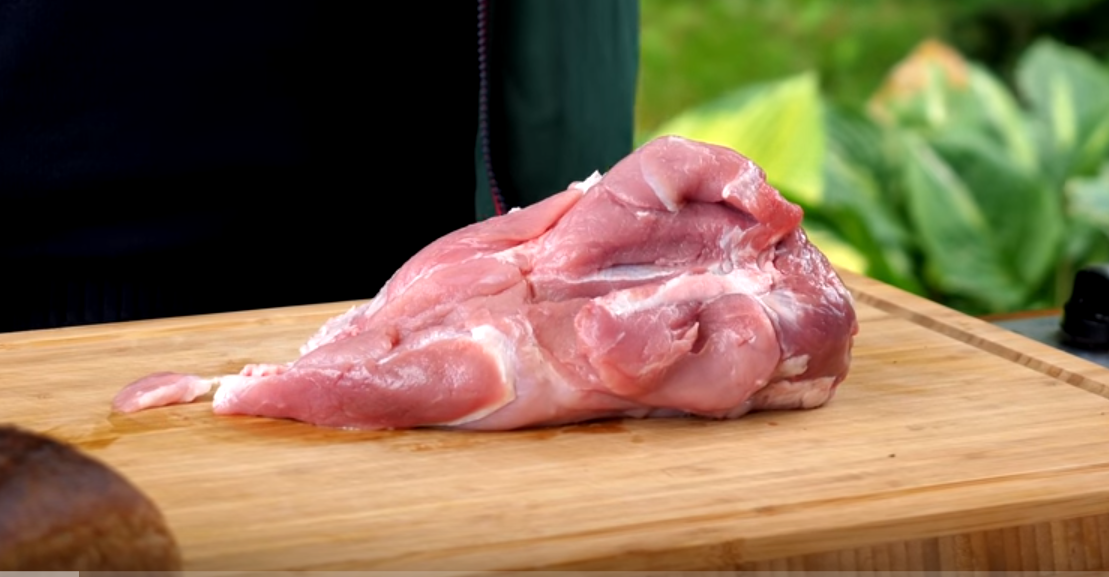 для начала его нужно будет нарезать куски все делают разные(на свой вкус)