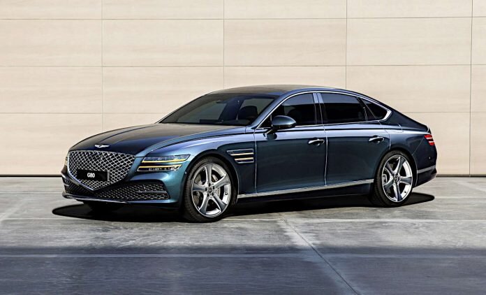 Genensis G80 длиной 4,995 мм почти в формате высшего класса.