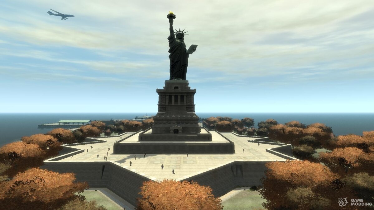 Liberty 4 vs liberty 2 pro. GTA 4 статуя свободы. Статуя свободы в Либерти Сити. Либерти-Сити в ГТА 5 статуя свободы. Liberty City GTA 4 статуя свободы.