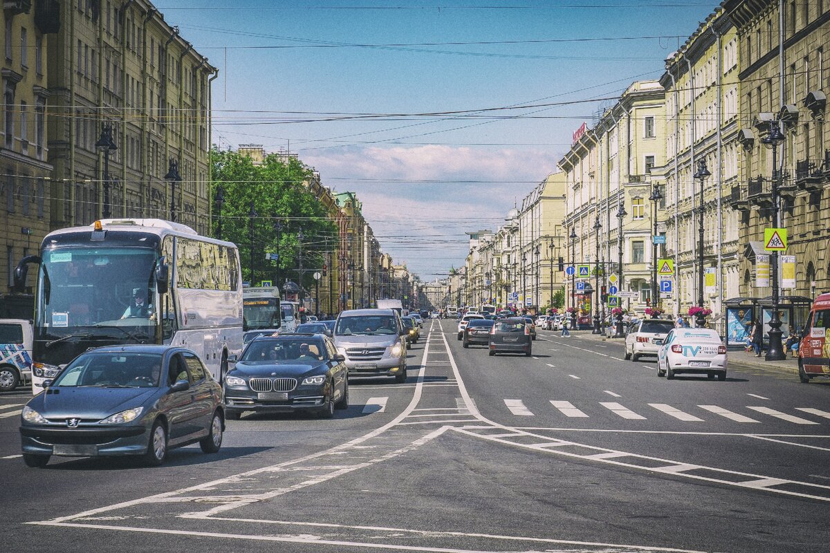 Месте в городе где он. Месте в городе где он