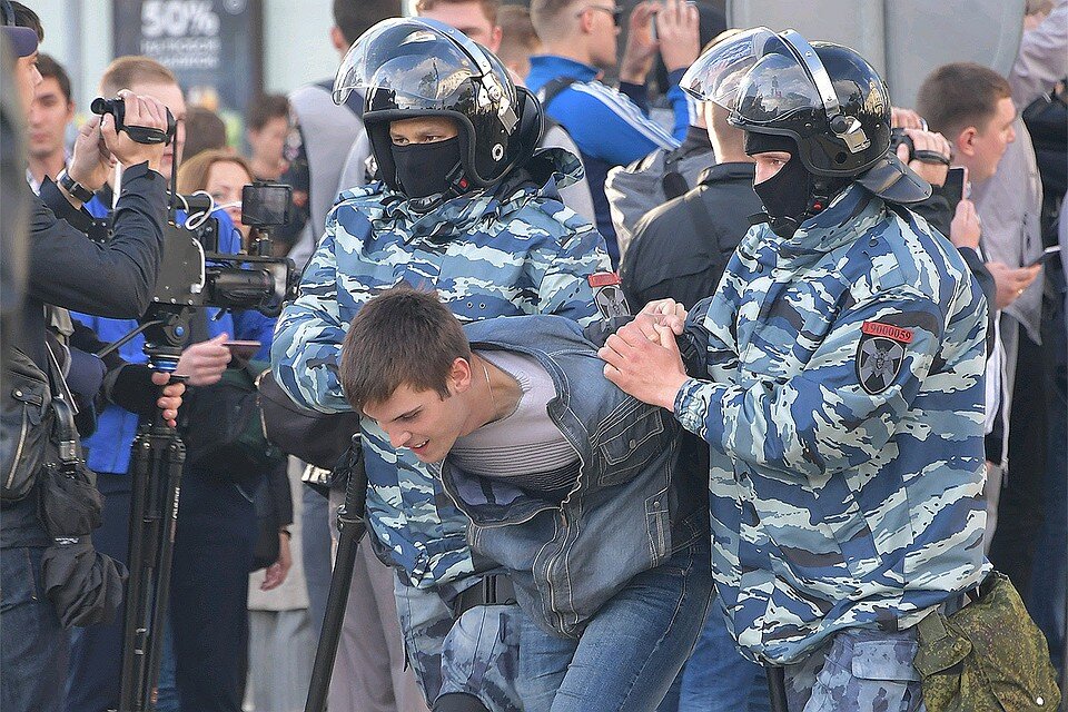 Из открытых источников. Как росгвардия "спасает" людей