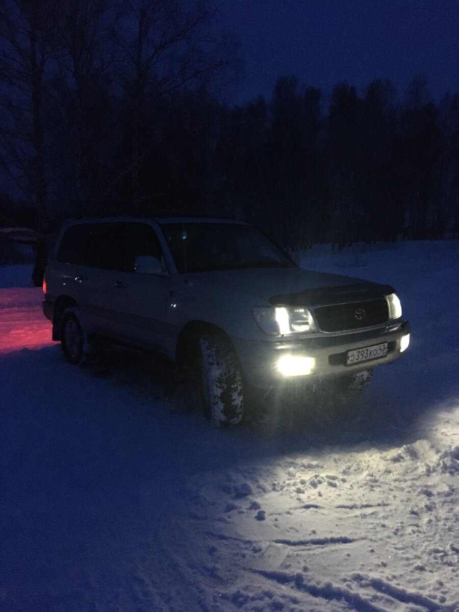 Toyota Land Cruiser 100