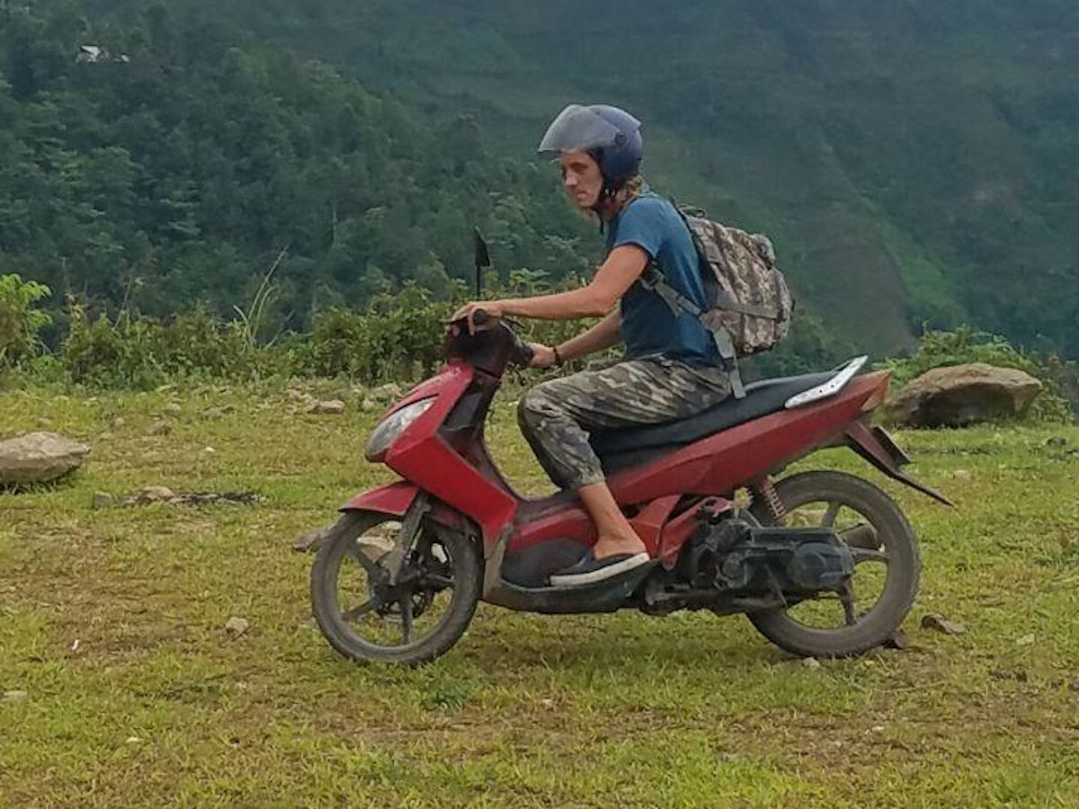 Загремел в захолустную больницу во Вьетнаме. Сколько взяли за гипс и что делать дальше