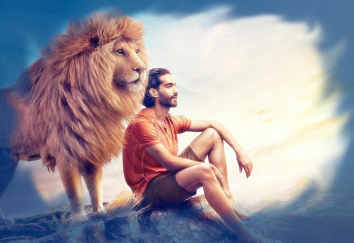 Мужчина лев после 50. Человек Лев. Мужчина Лев. Воссоединение Льва с человеком. Лев в отношениях мужчина.