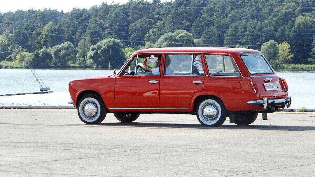 ВАЗ-2102. Мечта дачников и огородников. История легенды. 