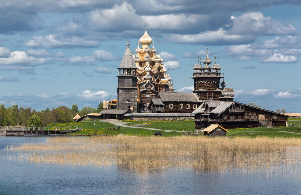 Церковь Преображения Господня на острове Киж