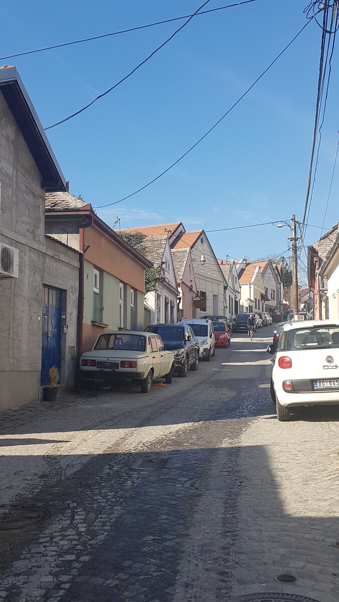 Земун (листай галерею)