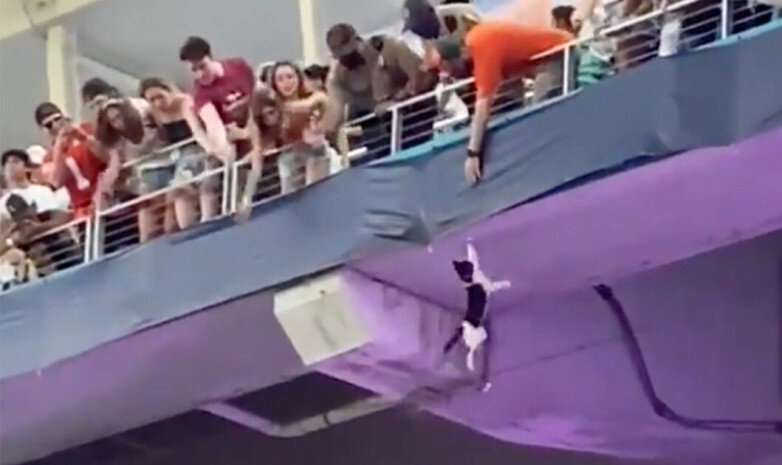 Скриншот из видео