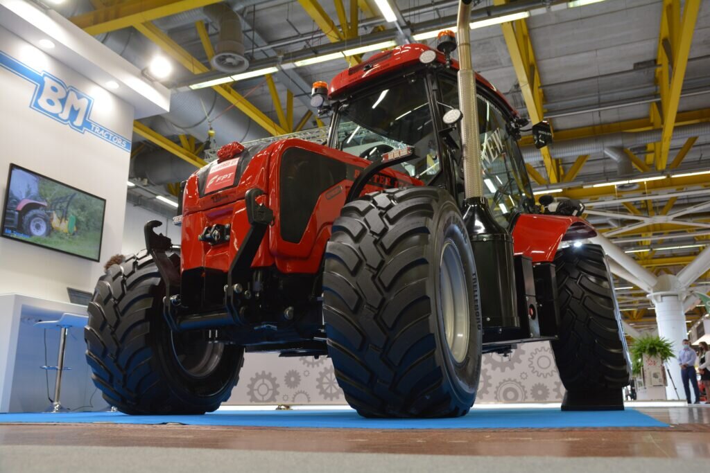 Обновленный трактор BM Tractors Better 174 на выставке EIMA-2021 