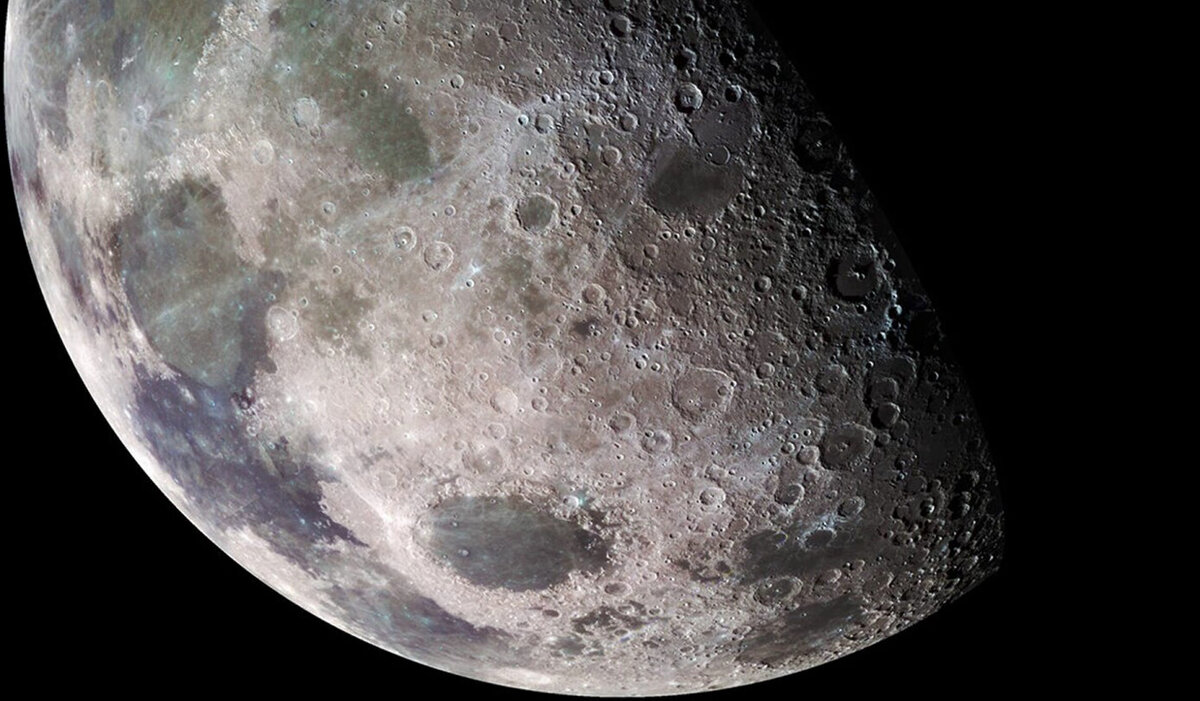 Фото Луны, сделанное космическим зондом «Галилео» в 1992 году. Фото: NASA / JPL 