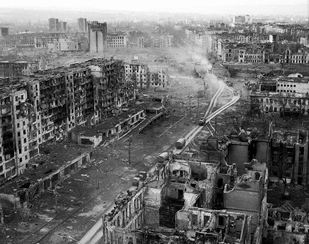 Грозный после штурма в 1995 г. 