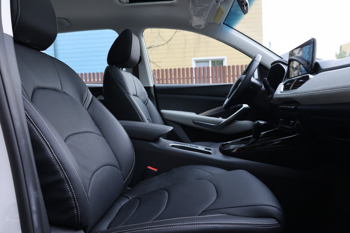 Chevrolet Captiva огорчил низковатым потолком. 