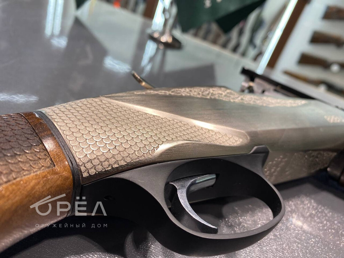 Ружья Benelli 828U Black, Antonio Zoli Columbus Gold и Beretta 686 Silver Pigeon I, несмотря на то, что последнее почти на четверть дешевле, можно рассматривать, как одноклассников.-1-3