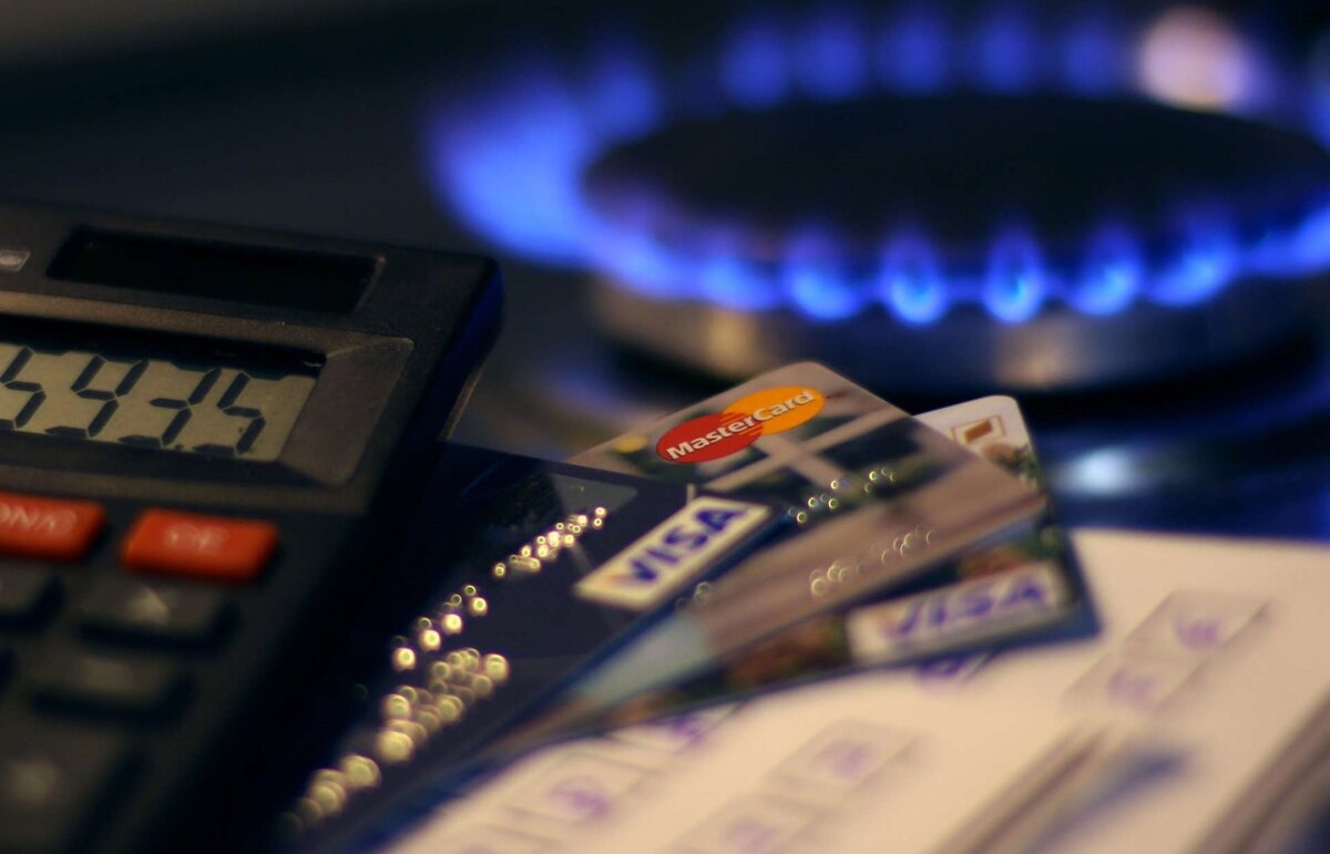 В день флага РФ: газ, евро, электричество. Линии Зеленского. Спасёт ли Канада Германию и тучи над Эстонией!