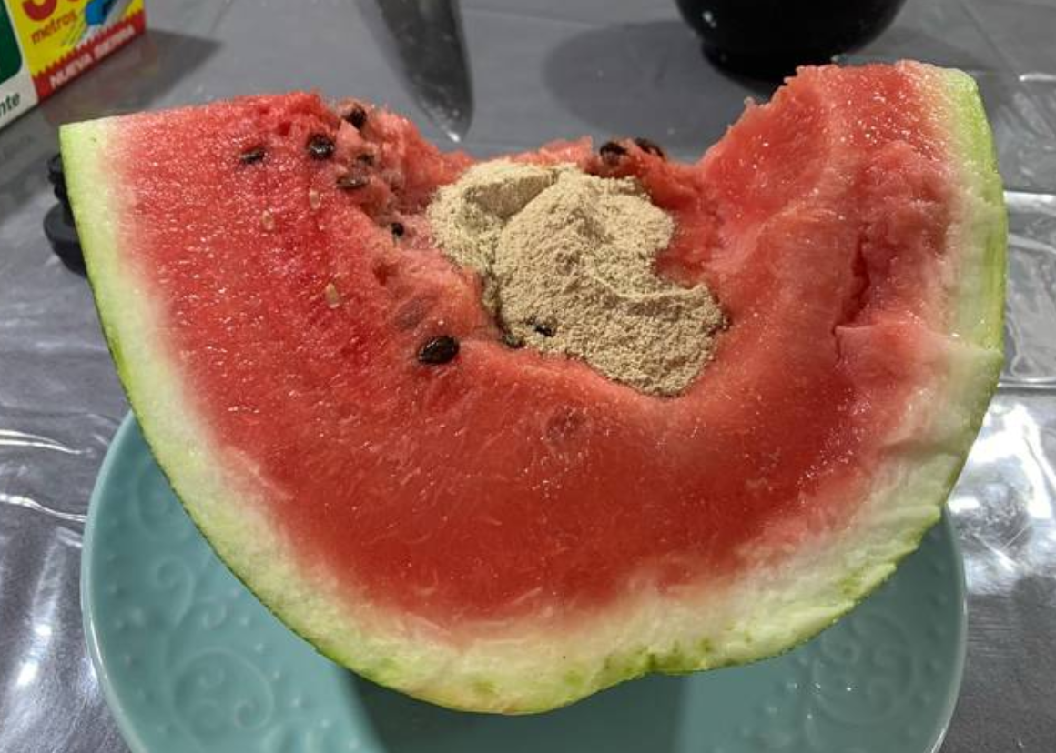 Арбуз и арина тостада