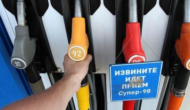 https://zelv.ru/ekonomika/79425-rosneft-otmena-poshlin-povysit-stoimost-benzina-na-50.html