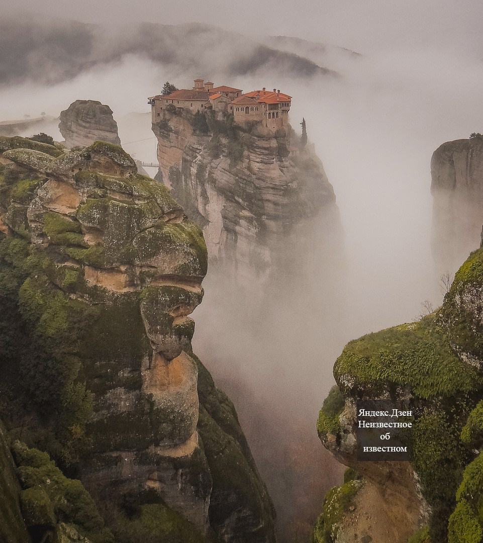 Храмы, парящие в облаках