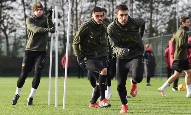 Переезд Арсенала на стадион Эмирейтс в 2006 году оставил им огромные долги, и нужно время что-бы погасить их, но похоже, Арсенал всё равно изо всех сил пытаются конкурировать в финансовом отношении с топ-клубами.