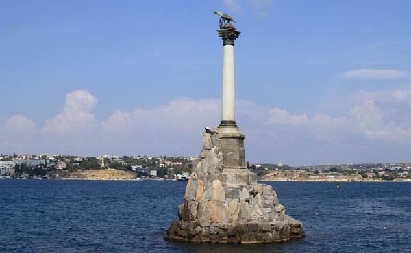 Город Севастополь. Памятник Затопленным кораблям