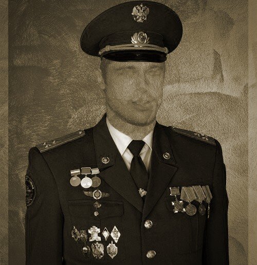 Настоящий полковник.