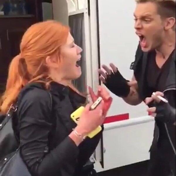 Когда кричишь, не слышишь другого...