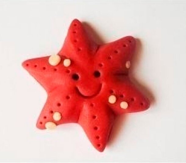 Вот такую веселую звездочку можно сделать из соленого теста) Фото из интернета