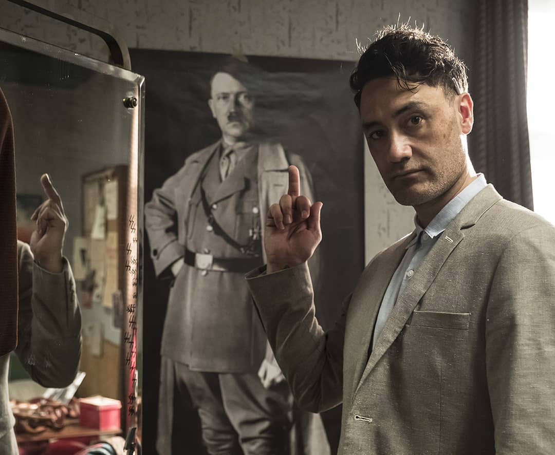 Тайка Вайтити на съемках фильма "Кролик ДжоДжо"