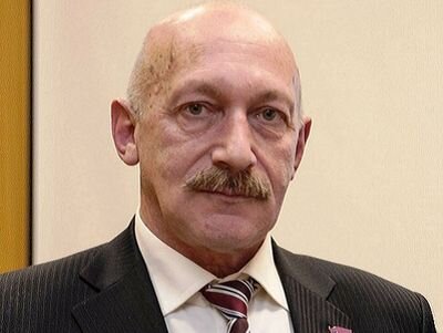 Главный врач Воскресенской районной больницы Юрий Райхман эмоционально обратился жителям с призывом соблюдать карантинные меры. Его заявление опубликовал местый интернет портал города Коломны. Врач пишет о том, что ему страшно наблюдать, как люди халатно относятся к тому, что советуют медики.