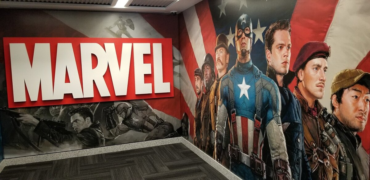 Студия marvel. Киностудия Marvel. Marvel Studios кинокомпании. Студия Марвел здание. Офис Marvel.