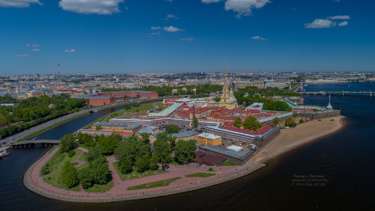 Петропавловская крепость в Санкт Петербурге вид сверху