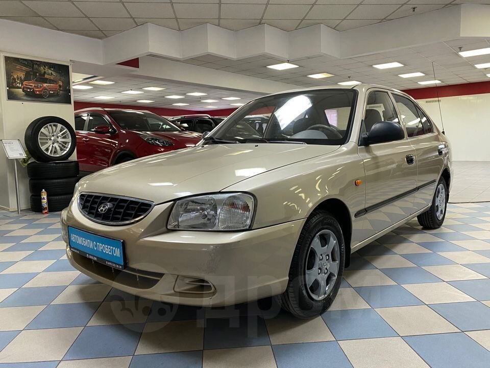 Hyundai Accent, 2004 год. 2 поколение, дорестайлинг. 