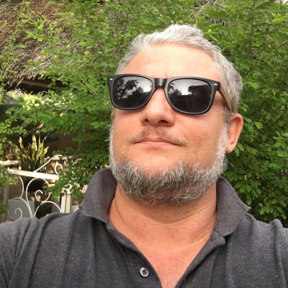 Личная страничка на фейсбуке Flavio Maglione